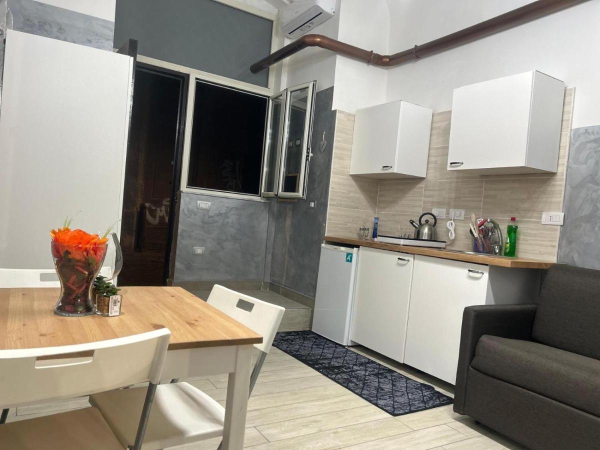 Vico21 Guest House Νάπολη Εξωτερικό φωτογραφία
